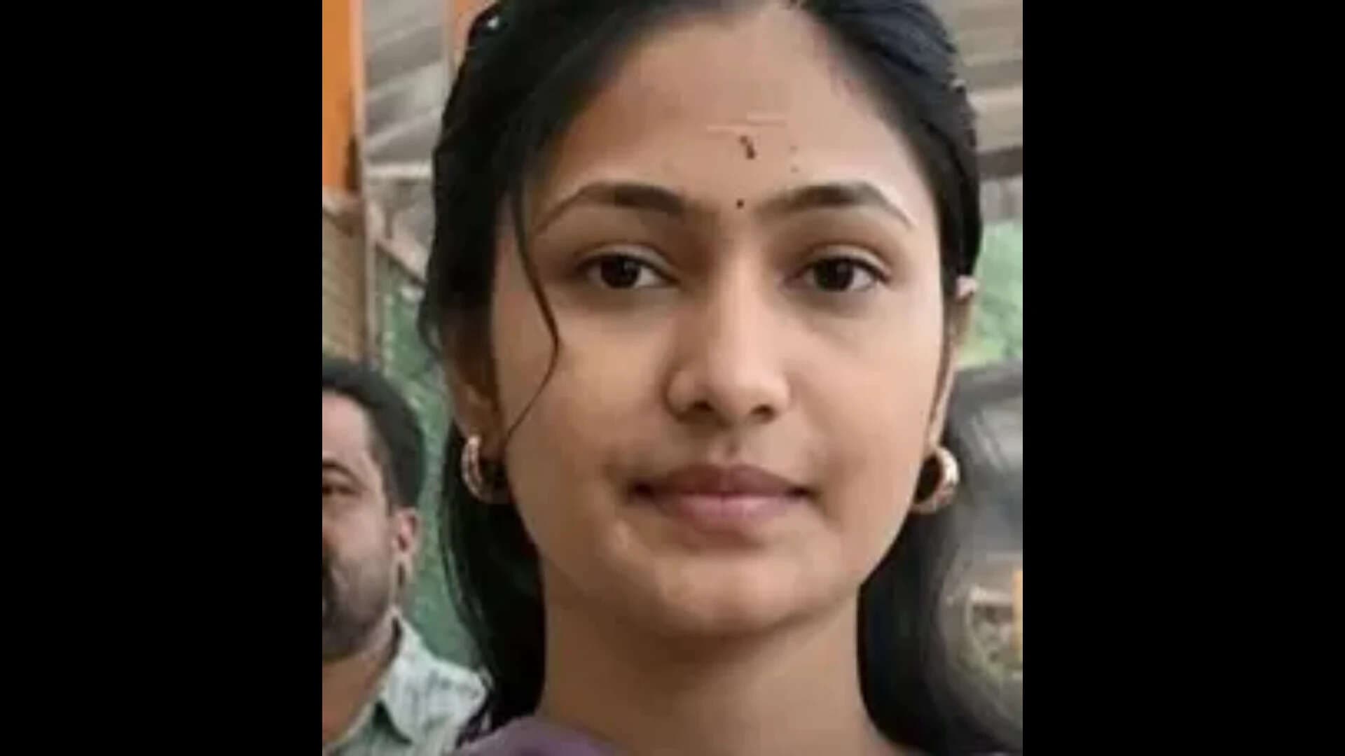 Indian student fights for life in Chicago after 25-ft fall at subway station, family seeks help