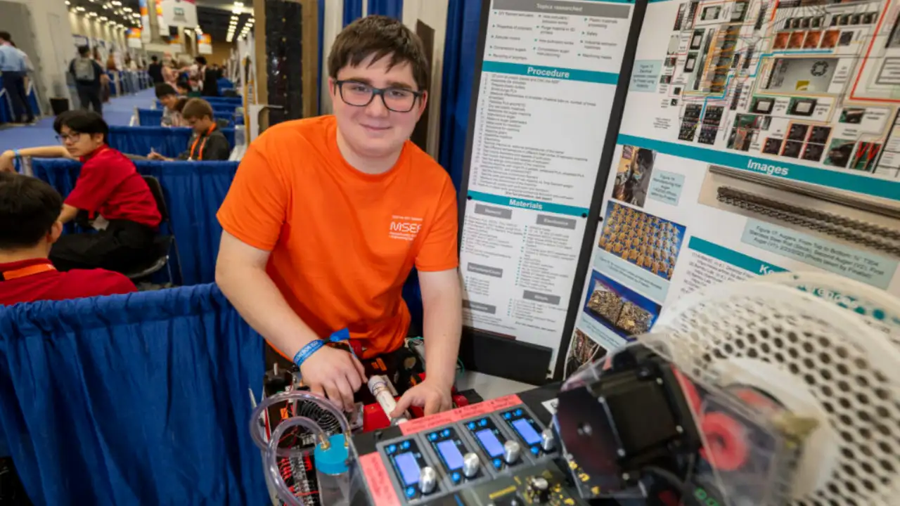 16-year-old Massachusetts student turns 3D-printer waste into $75,000 win
