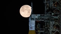 Nasa announces change to its Moon landing plans