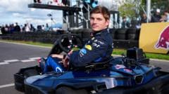 Verstappen passes 100 amateur karters in 14 laps in exhibition race