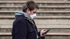 What are the symptoms of meningitis and how is it spread?