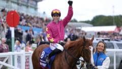 Thundering On comes from last to win Epsom Oaks