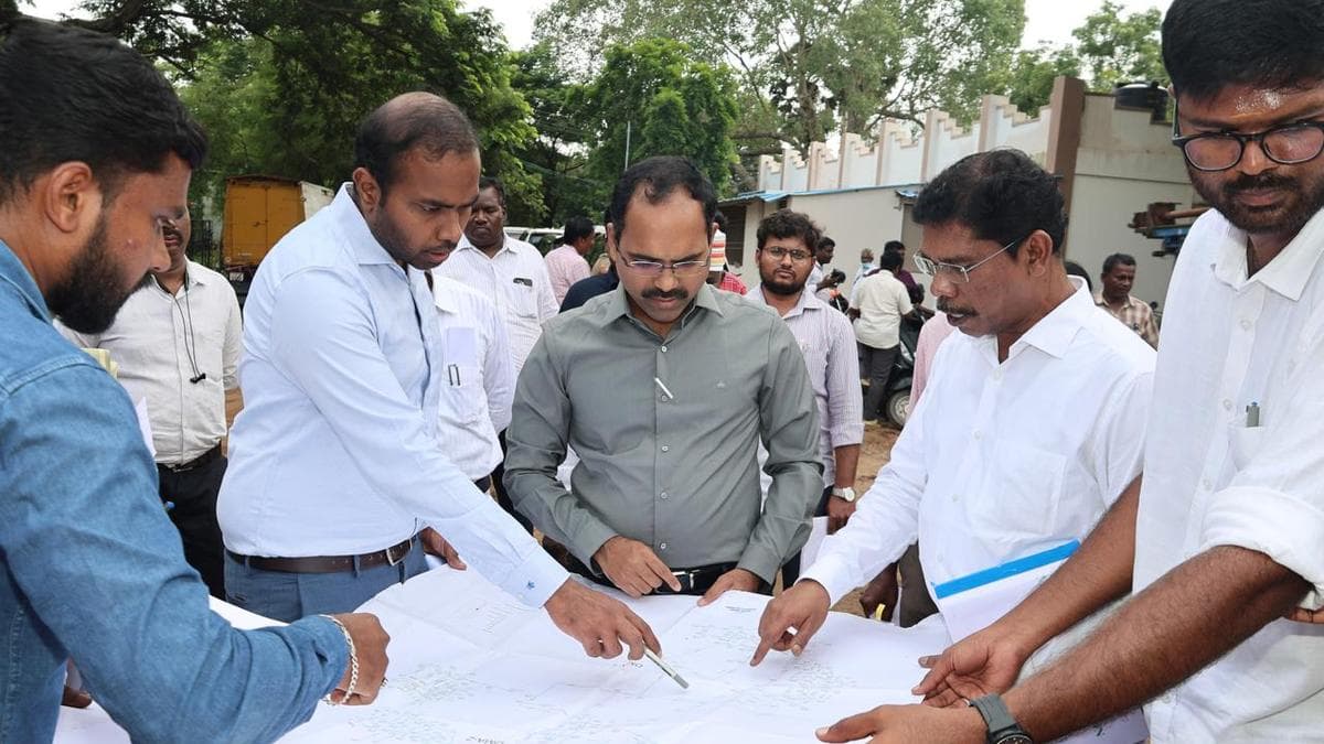 Director of Municipal Administration reviews infrastructure projects in Cuddalore