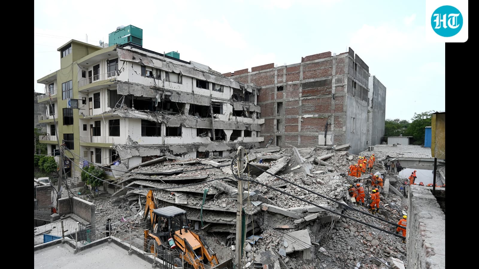 6 crushed in Saidulajab building collapse horror