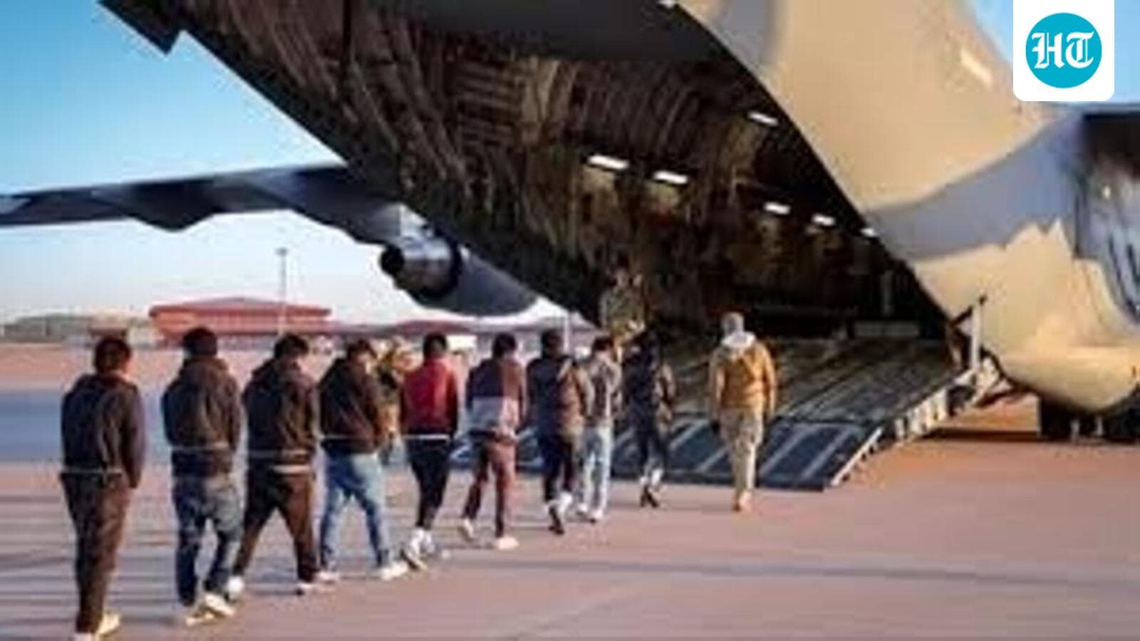 1,076 Indians deported from the US this year, says MEA